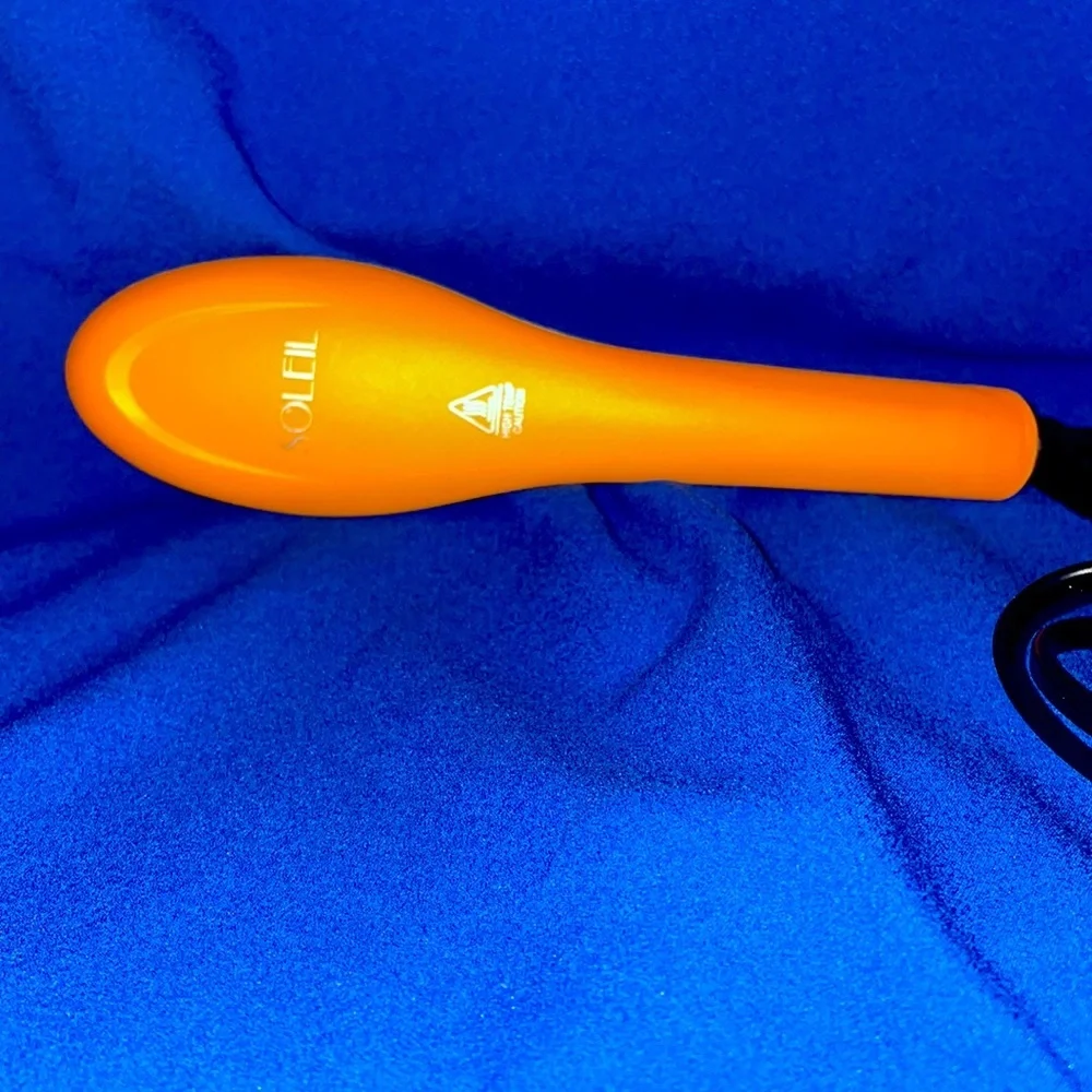 New! SOLEIL Mini Heat Brush in Apricot
